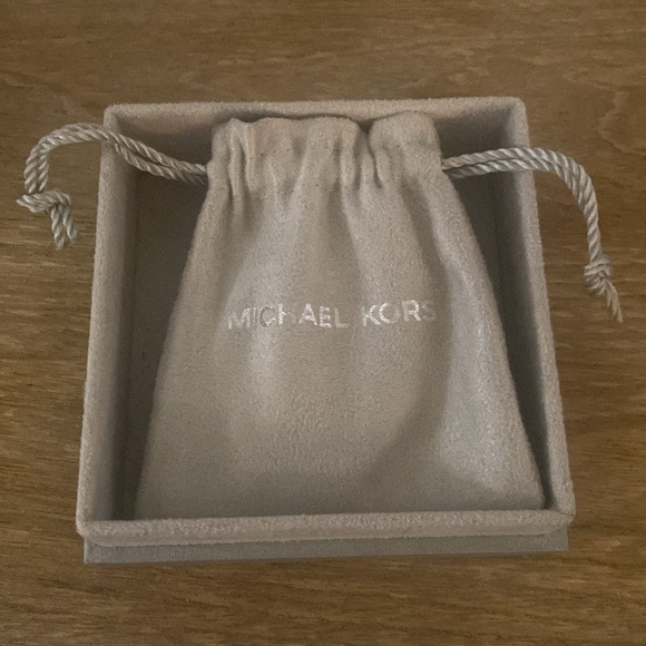 Michael Kors hoop earrings with diamonds - Picture 8 of 10